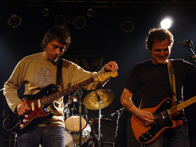 Talism&aacute;n y Miguel afinando