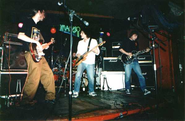 Rom&aacute;n, Pedr&iacute;n, Miguel y Hendrik: juego de piernas