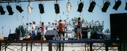 Rom&aacute;n, Vicente, Miguel, Pedr&iacute;n y Joaqu&iacute;n en la prueba de sonido