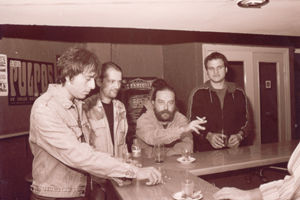 Mr. Barman & Los Mara&ntilde;ones (en el Latino)